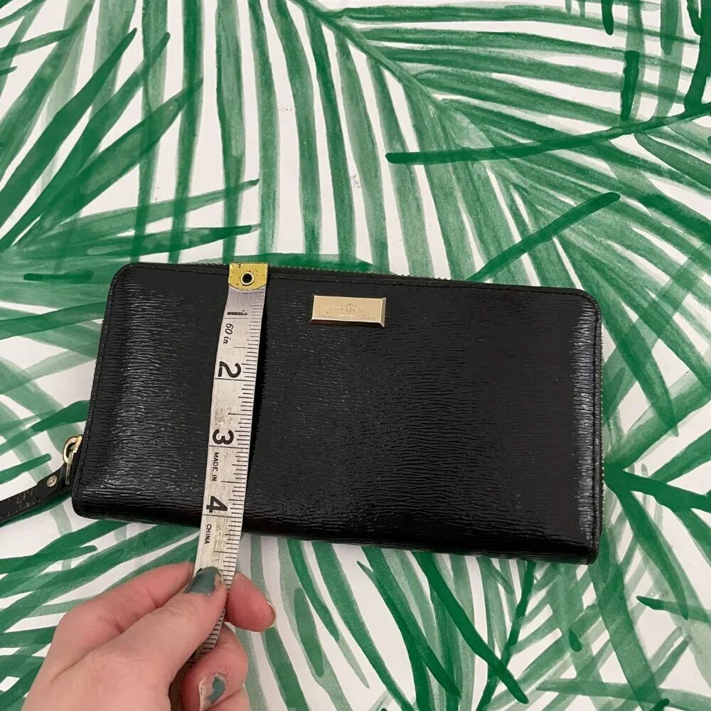 Kate Spade New York Bixby Place Neda Black Patent Leather Zip Around Wallet